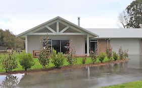 Country Living On Raynes Road